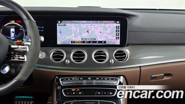 Mercedes-Benz E-Class 2021 — Фото 14/20