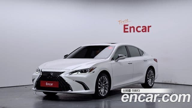 Lexus ES300h 2023 — Şəkil 1/20
