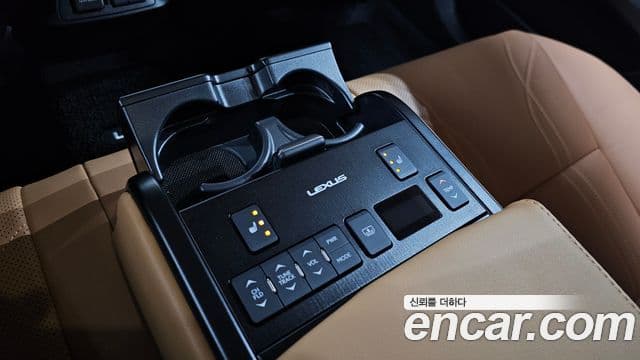 Lexus ES300h 2023 — Şəkil 19/20