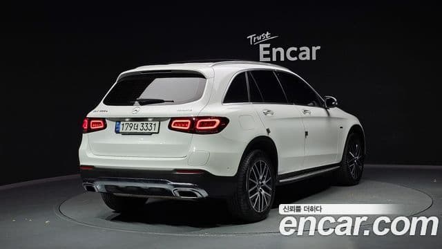 Mercedes-Benz GLC-Class 2021 — Photo 7/20
