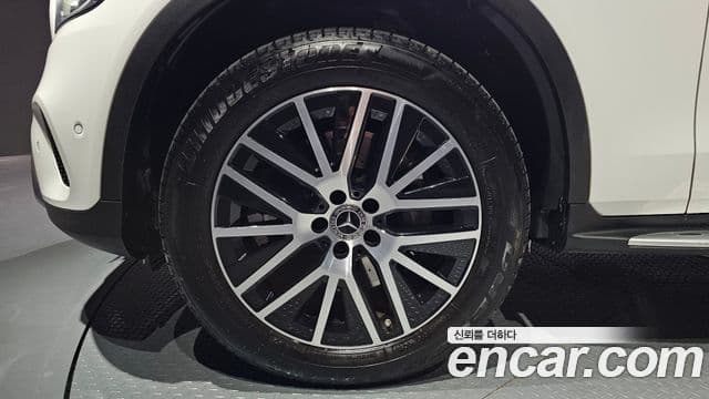 Mercedes-Benz GLC-Class 2021 — Photo 14/20