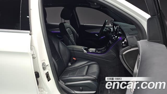 Mercedes-Benz GLC-Class 2021 — Photo 10/20