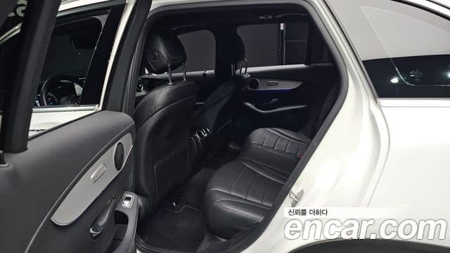 Mercedes-Benz GLC-Class 2021 — Photo 20/20