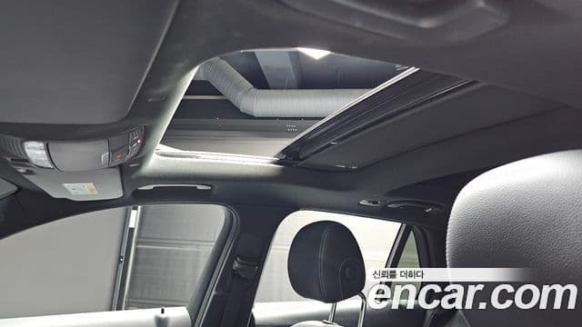 Mercedes-Benz GLC-Class 2021 — Photo 6/20