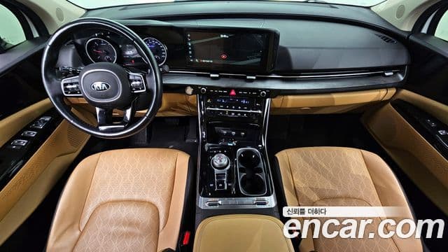 Kia Carnival 2020 — ფოტო 10/20