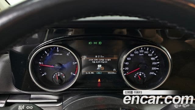 Kia Carnival 2020 — ფოტო 7/20