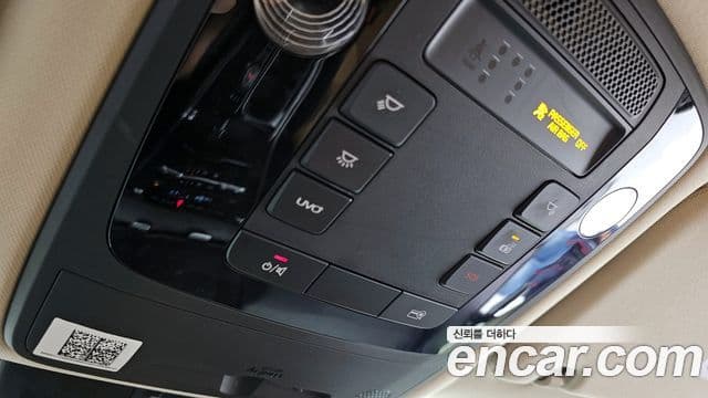 Kia Carnival 2020 — ფოტო 16/20