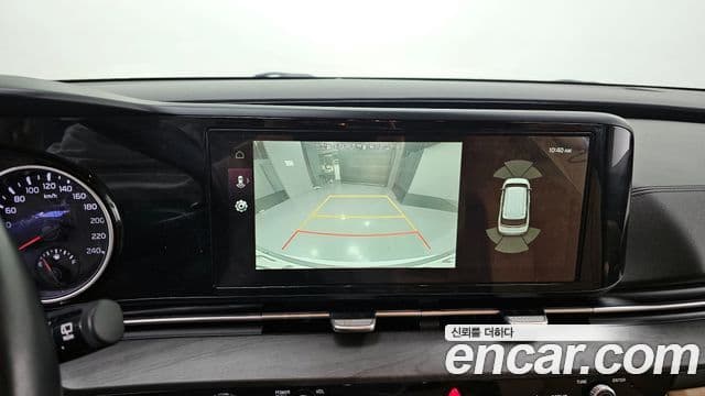 Kia Carnival 2020 — ფოტო 18/20