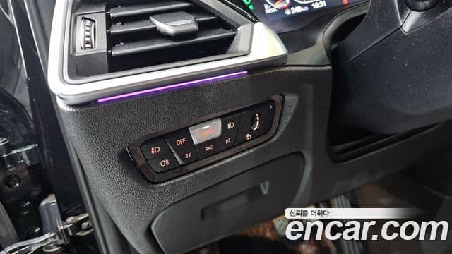 BMW 3 Series 2021 — фото 12 из 20