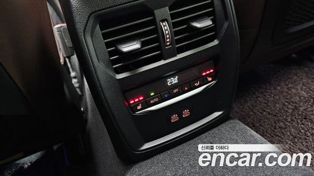 BMW 3 Series 2021 — фото 17 из 20