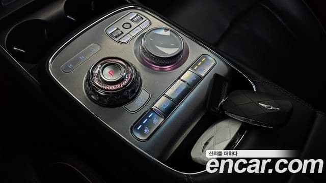 Genesis G90 2022 — Photo 16/20