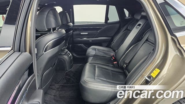 Genesis G90 2022 — Photo 18/20