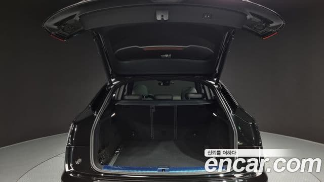 Audi SQ5 2023 — ფოტო 1/20