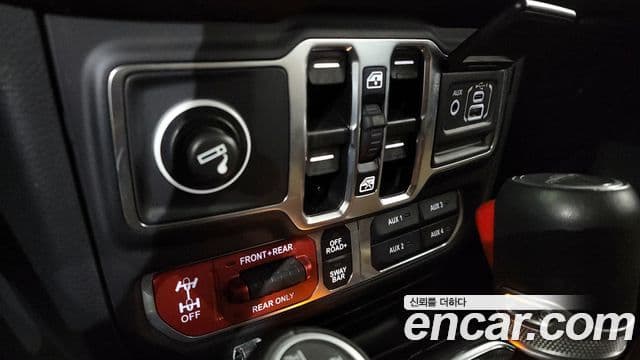 Jeep Gladiator 2021 — Фото 17/20