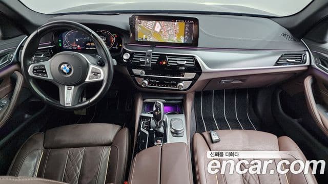 BMW 5 Series 2022 — Photo 7/20