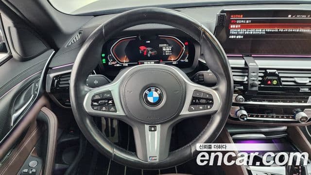 BMW 5 Series 2022 — Şəkil 13/20