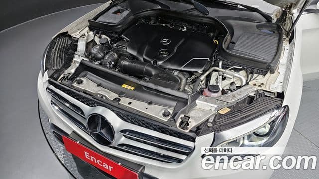 Mercedes-Benz GLC-Class 2018 — Şəkil 6/20