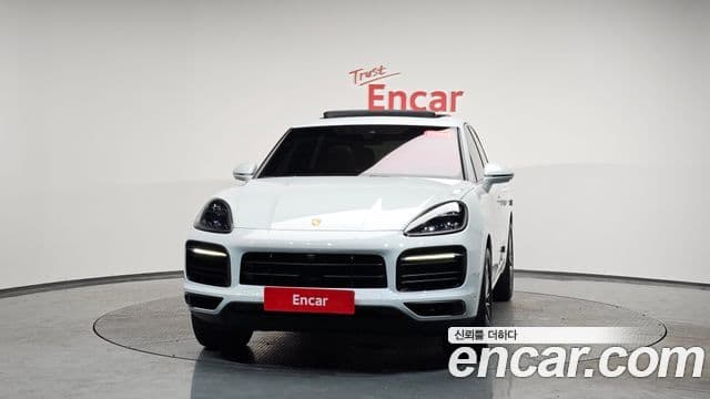 Porsche Cayenne 2022 — ფოტო 3/20