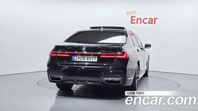 BMW 7 Series 2019 — ფოტო 4/20