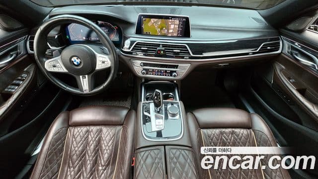 BMW 7 Series 2019 — ფოტო 7/20
