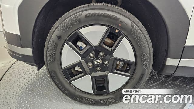 Hyundai Santa Fe 2023 — Şəkil 5/20