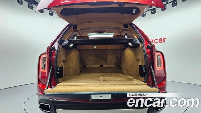 Rolls-Royce Cullinan 2023 — Photo 8/20