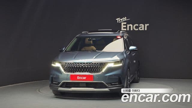 Kia Carnival 2022 — ფოტო 3/20