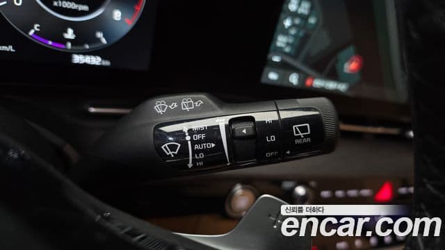 Kia Carnival 2022 — ფოტო 16/20