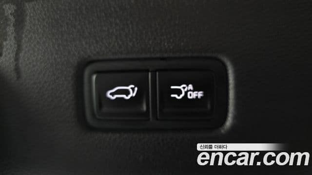 Kia Carnival 2022 — ფოტო 19/20