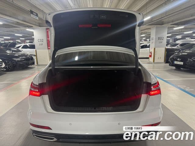 Audi A6 2023 — Şəkil 12/20