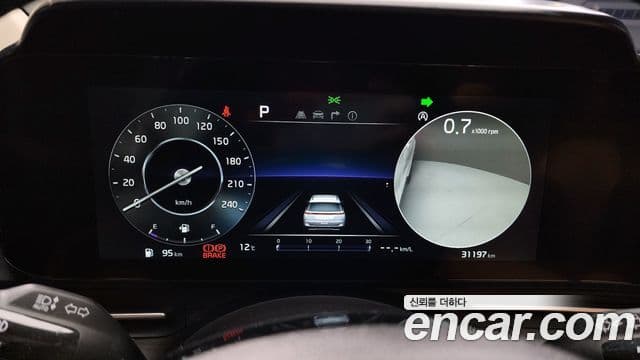 Kia Carnival 2022 — Фото 8/20