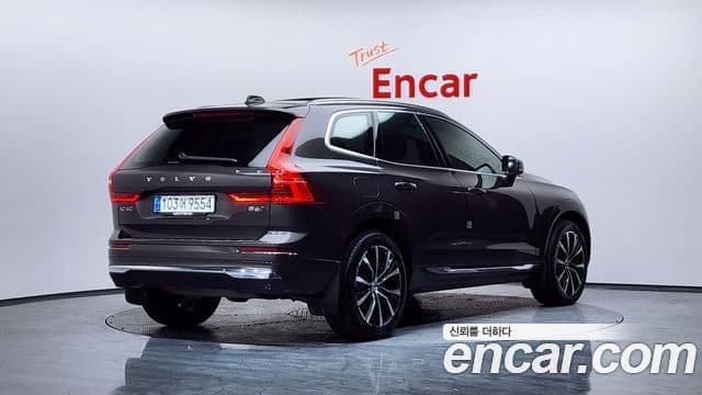 Volvo XC60 2024 — Şəkil 2/20
