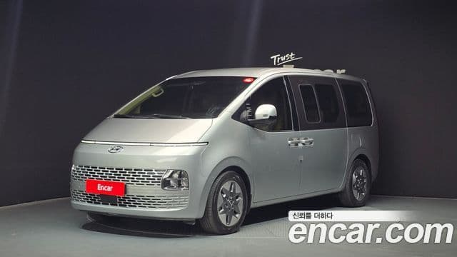 Hyundai Staria 2022 — Photo 1/29