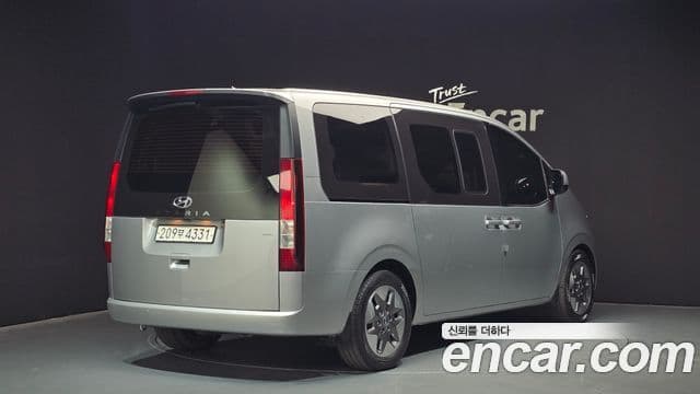 Hyundai Staria, 2022