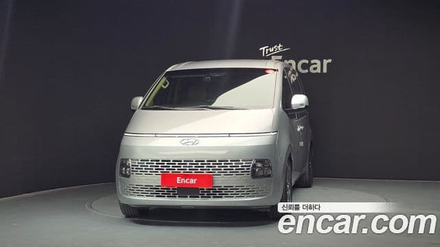 Hyundai Staria 2022 — Photo 8/29