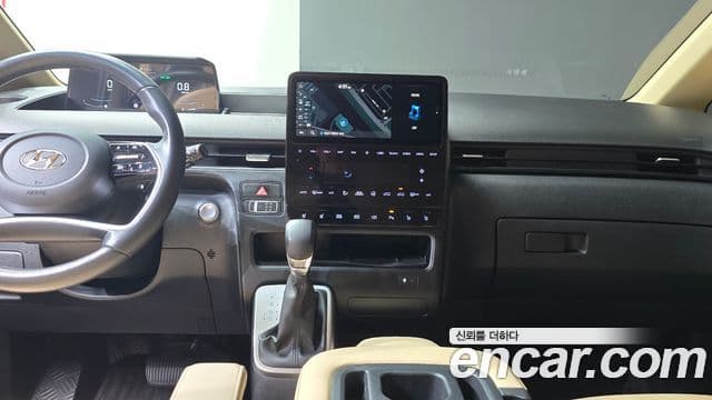 Hyundai Staria 2022 — Photo 5/29