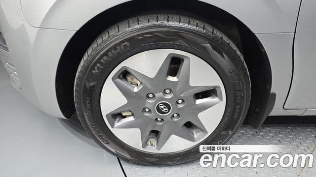 Hyundai Staria 2022 — Photo 6/29