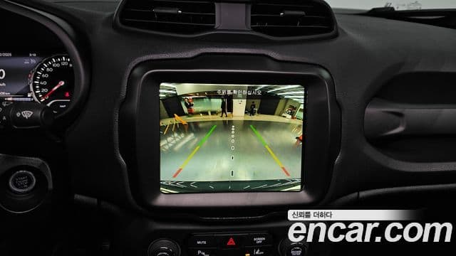 Jeep Renegade 2023 — Şəkil 16/20