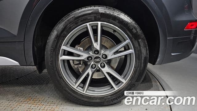 Audi Q5 2022 — ფოტო 3/20