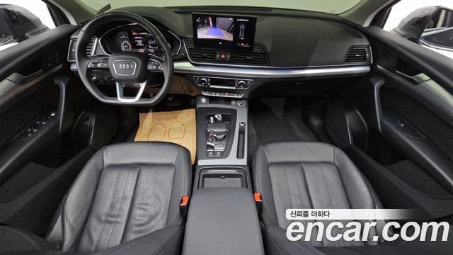 Audi Q5 2022 — ფოტო 2/20
