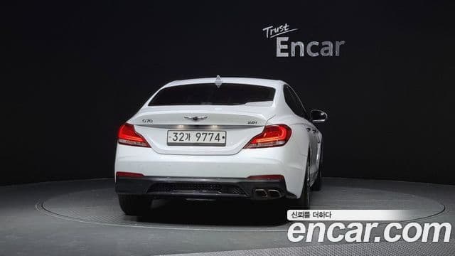 Genesis G70 2018 — ფოტო 2/20