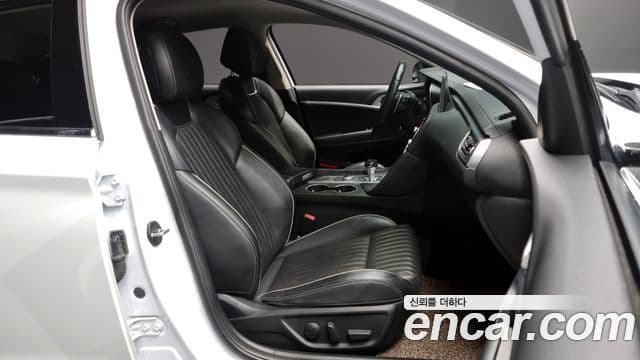 Genesis G70 2018 — ფოტო 3/20