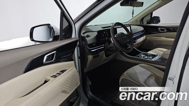 Kia Carnival 2024 — фото 10 из 20