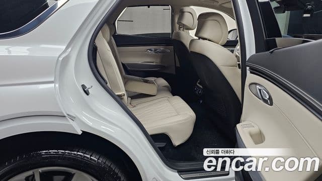 Genesis GV70 2023 — Şəkil 12/20