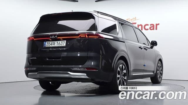 Kia Carnival 2023 — Фото 2/20
