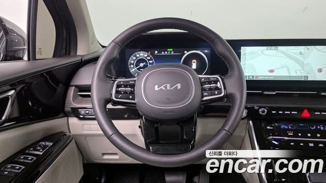 Kia Carnival 2023 — Фото 13/20