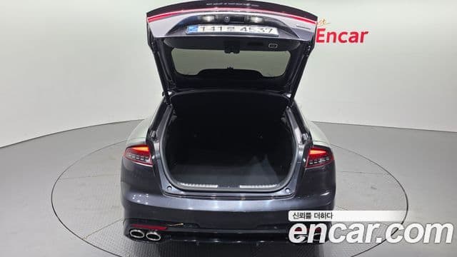 Kia Stinger 2021 — ფოტო 20/20