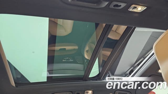 Volvo XC60 2020 — ფოტო 19/20