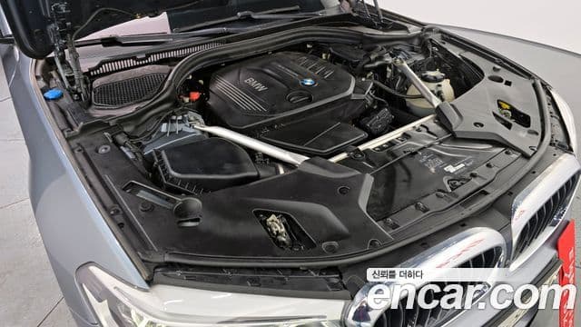BMW 5 Series 2018 — Şəkil 6/20