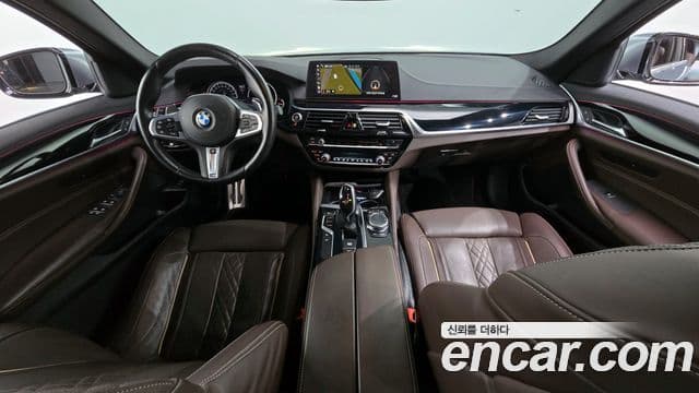BMW 5 Series 2018 — Şəkil 7/20
